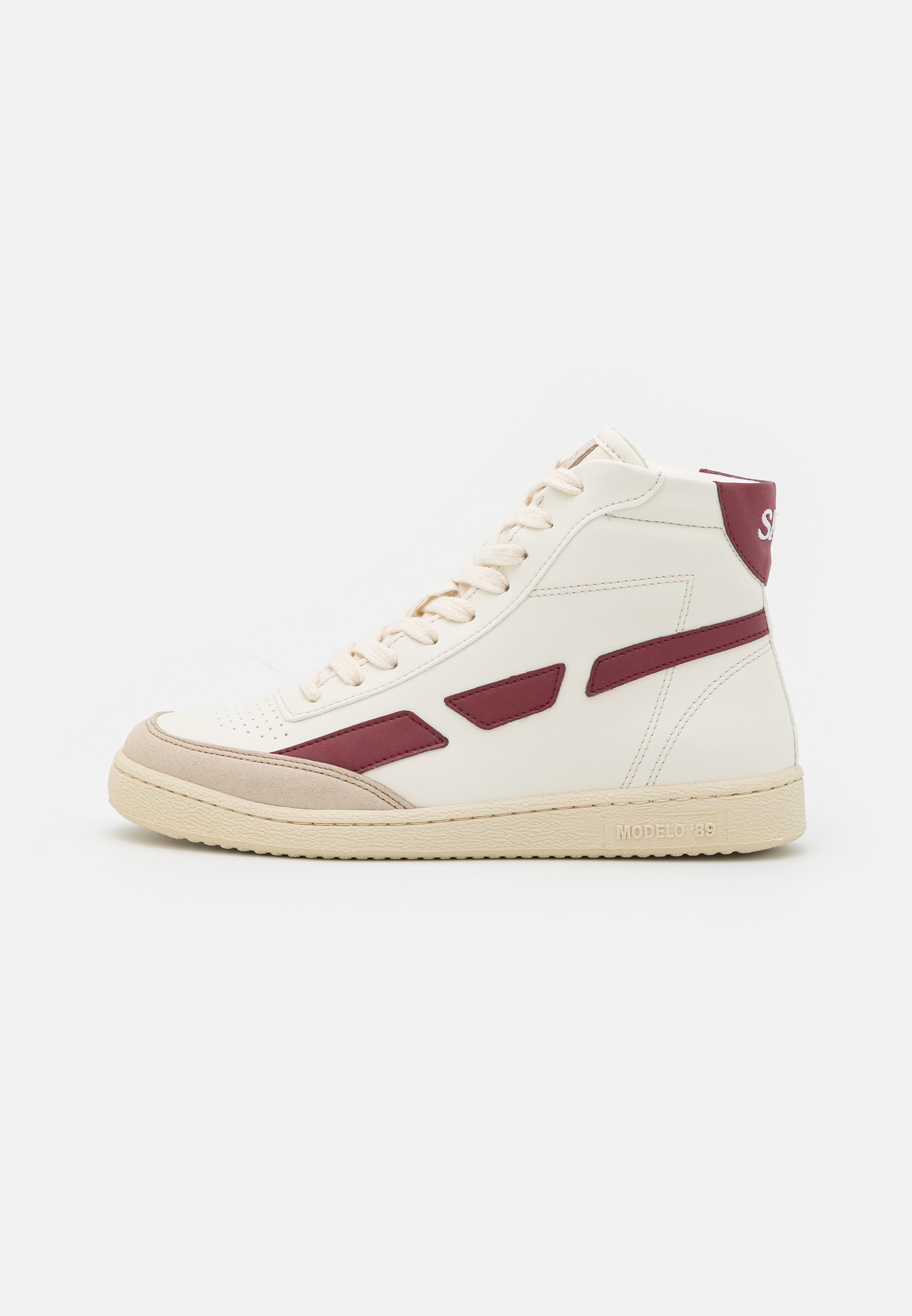Sandalia Dorada Hush Puppies Colossus - Comprá Ahora | Dafiti Argentina