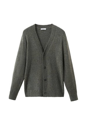 Cárdigan de lana gris con cuello en V, cierre de botones y puños acanalados. Textura suave con un corte relajado y sin patrones ni acentos.