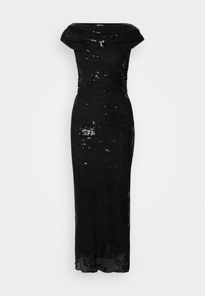 Abito da sera nero con design off-the-shoulder, caratterizzato da motivi floreali in paillettes e una silhouette aderente, che arriva alla lunghezza della caviglia.