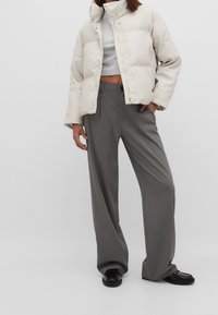 Stradivarius Vinterjakker - off-white