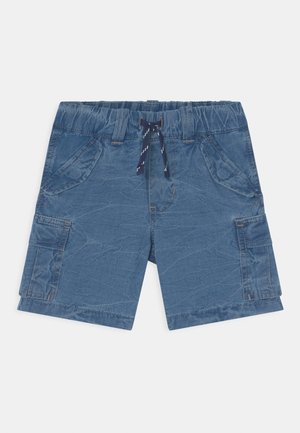 Pantalones cortos de trabajo azules con un acabado texturizado, cintura elástica y cordón, que cuentan con dos bolsillos laterales y un bolsillo de carga en la pierna.