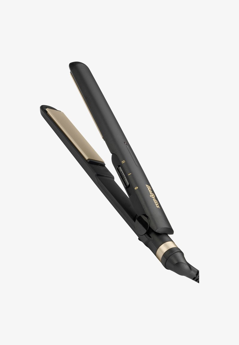 Lisseur à cheveux BaByliss noir et or avec plaques en céramique et interrupteur marche/arrêt, montré partiellement ouvert sur fond blanc.
