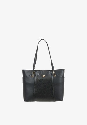 Bolso tote de cuero negro con panel central texturizado, emblema de logo dorado y dos asas para el hombro.