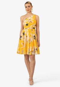 Kraimod Freizeitkleid - gelb weiss
