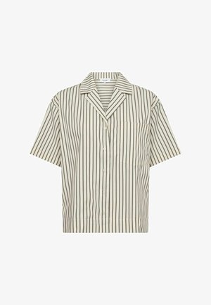 Camisa de manga corta con botones en color crema, con rayas verticales marrones, que presenta un cuello con muesca y un bolsillo en el pecho.