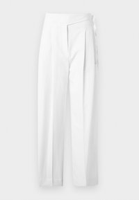 Seleccionado, open white