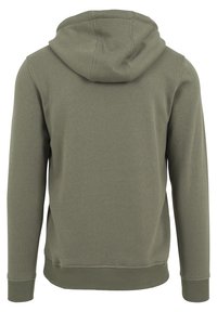 Sudadera verde oliva con una tela suave y texturizada, capucha con cordón y puños y dobladillo acanalados. La vista trasera muestra un diseño simple.