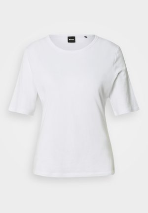 Άσπρο κοντομάνικο T-shirt με στρογγυλή λαιμόκοψη, εφαρμοστή γραμμή και μικρή μαύρη ετικέτα BOSS στη λαιμόκοψη.