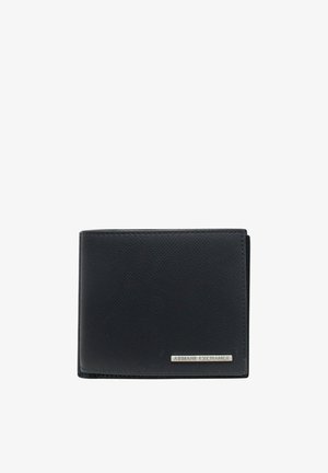 Portafoglio nero in pelle testurizzata con chiusura a doppia piega e targhetta con logo metallico Armani Exchange nell'angolo in basso a destra.