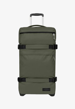 Grøn blød kuffert med hjul, udtrækkeligt håndtag, to sorte spænder, forlommer med lynlås og Eastpak-logo.