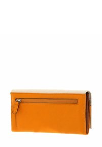 Portefeuille rectangulaire bicolore en cuir orange et beige avec une poche zippée à l'avant et des détails de surpiqûres visibles.