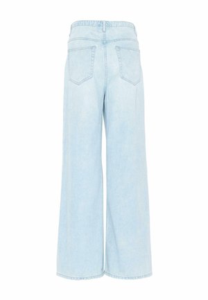 Jeans ampi con vita alta di colore blu chiaro, con cintura elastica e due tasche posteriori. Il tessuto sembra morbido con una finitura scolorita.