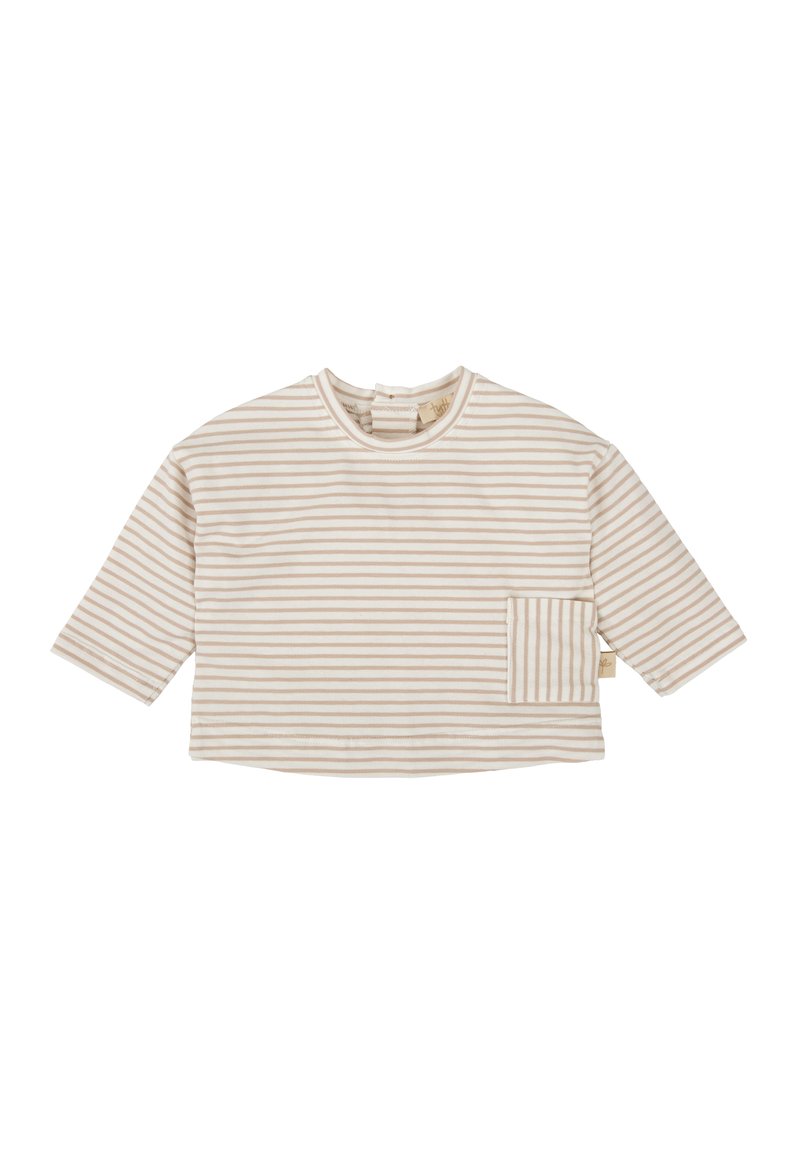 Top a rayas en color crema, con mangas tres cuartos, cuello redondo y un bolsillo frontal. Está hecho de una tela suave, con rayas de color beige claro uniformemente distribuidas.