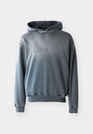 Szürke kapucnis pulóver puha anyagból, elülső kenguru zsebbel, bordázott mandzsettával és aljjal, "HELMUT LANG" felirattal a fronton.