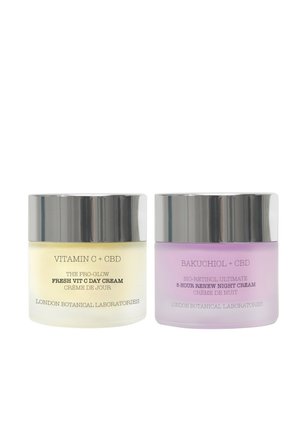 NATURAL PRO- REJUVENATION DAY & NIGHT SET - Skincare set - transparent.