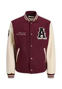Giacca varsity bordeaux e crema con patch a forma di lettera "A" sul petto, testo in corsivo sul davanti, colletto a coste a righe, polsini e tasche.