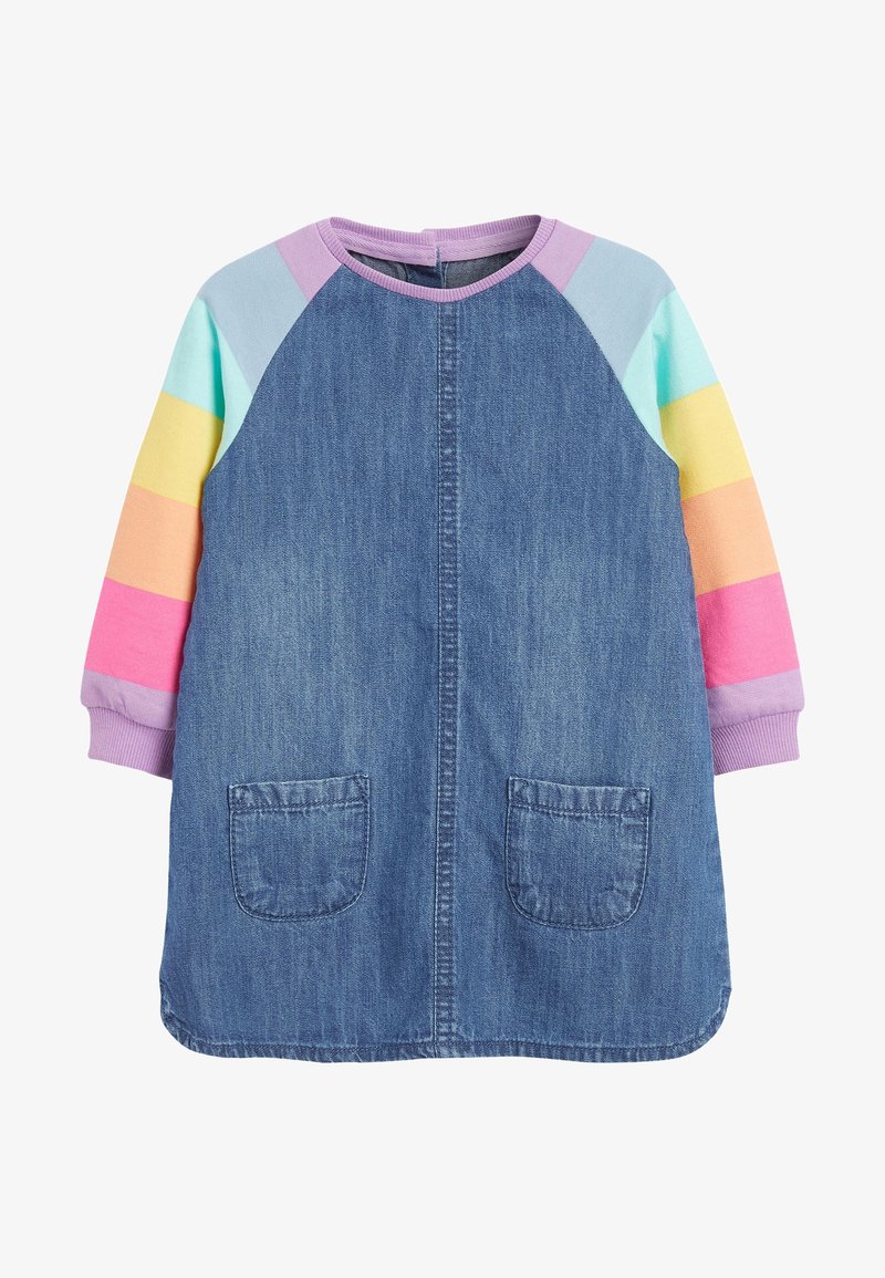 Vestido de mezclilla con dos bolsillos frontales y mangas largas en rayas de arcoíris pastel, con puños y cuello de canalé morados.