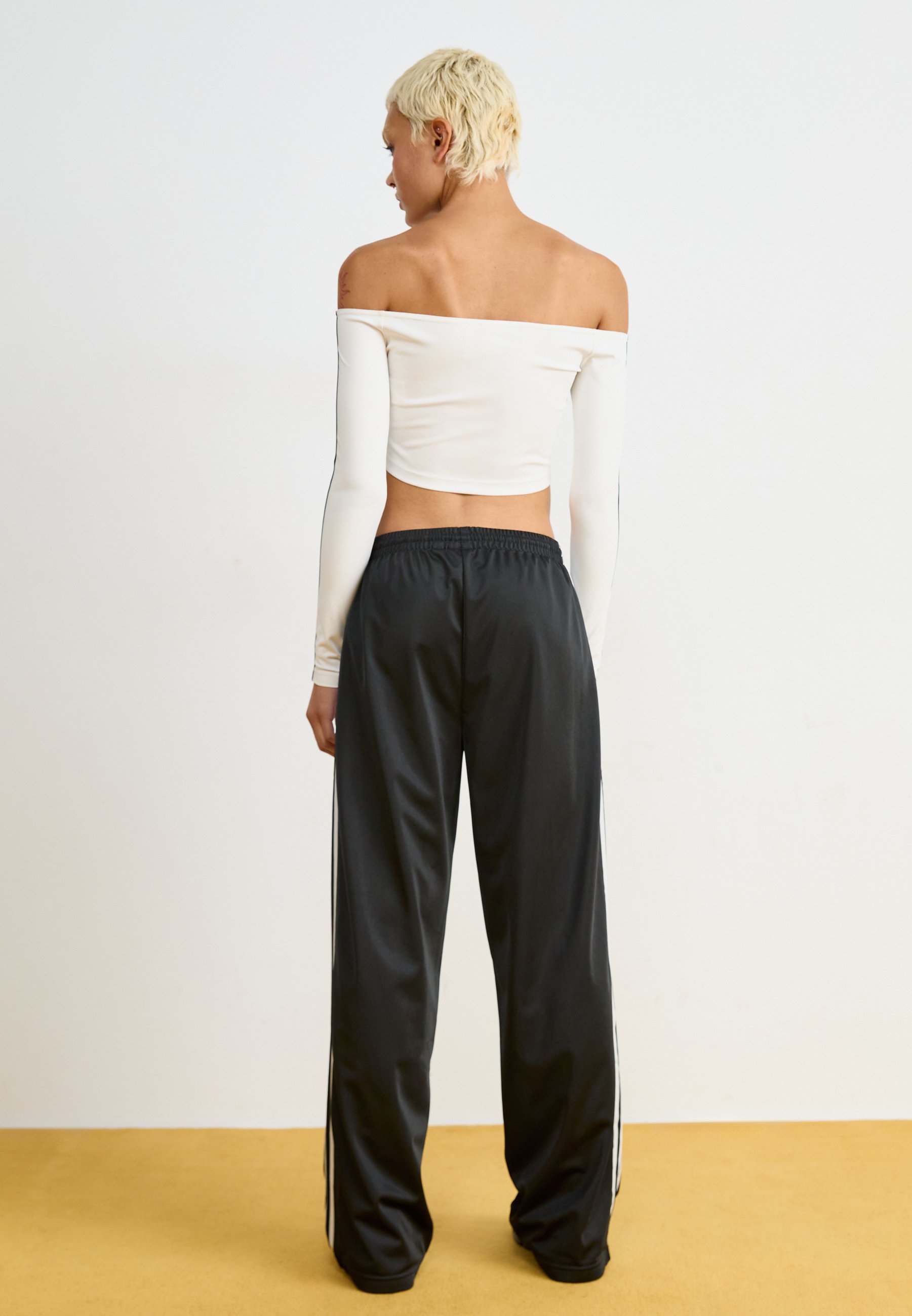 adidas Originals FIREBIRD - Tracksuit bottoms - black - Zalando.co.uk