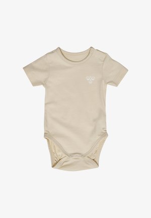 Beżowy bodysuit z krótkim rękawem, wykonany z miękkiej bawełny, z małym białym logo pszczoły na piersi oraz zapięciami na zatrzaski na dole.