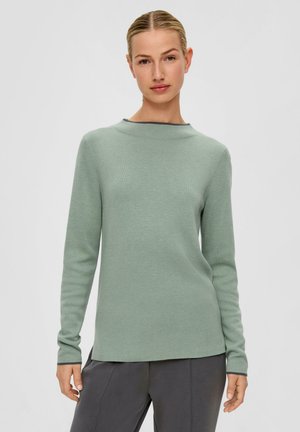 Hellgrüner Pullover mit langem Arm und hohem Kragen, aus weichem Material, mit einer dezenten Rippstruktur und lockerer Passform.