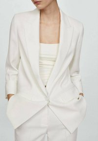 Mango ELEONOR - Cappotto corto - off-white
