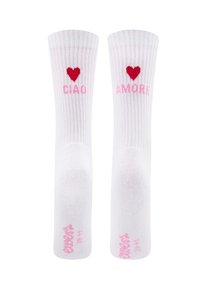 Weiß gestreifte Socken mit rotem und pinkem Text "CIAO" und "AMORE" sowie Herzmotiven. Glatte Textur, in der Mitte der Wade.