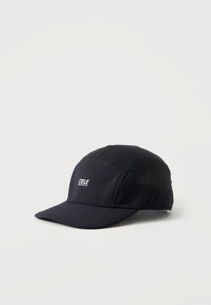 Zwarte baseballpet met wit "Ciele" logo aan de voorkant en mesh zijkanten, getoond op een effen lichte achtergrond.