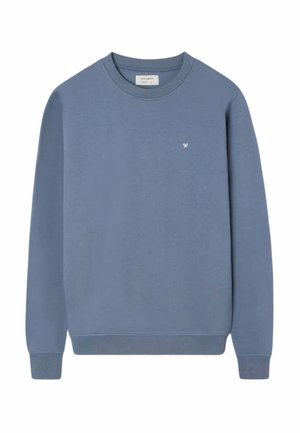 Sudadera azul con cuello redondo, mangas largas y un pequeño logo blanco en el pecho izquierdo, con puños y dobladillo acanalados.