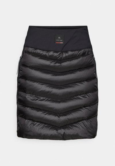 Μαύρη μονωμένη φούστα με σχέδιο διαγώνιας ραφής, ελαστική μέση και πλευρικούς φερμουάρ. Ελάχιστη σήμανση στη μέση.