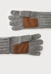 Неизбран, grey