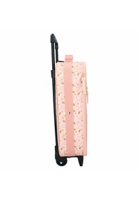 Roze rolkoffer met bloemenpatroon, voorzien van een uitschuifbare handgreep, zwarte wielen en een stevige ritssluiting. Inclusief verstelbare schouderband.