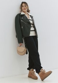 Hey Marly SOUL SISTER STITCHING - Handtas - sand