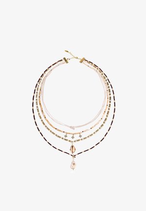 Mehrreihige Halskette mit beigefarbenen, goldenen und dunkelbraunen Perlen, mit einem Perltropfen und dekorativen Akzenten entlang der Schichten.
