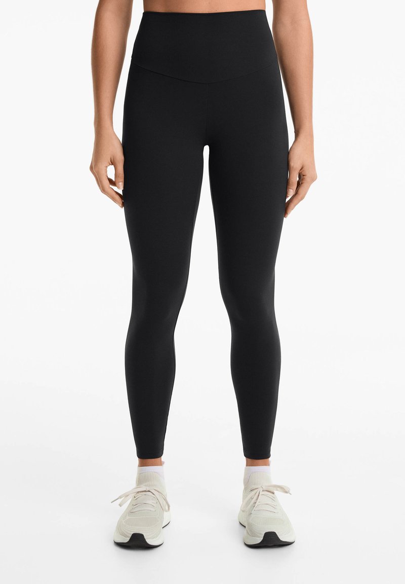 OYSHO - COMFORTLUX SUPER-HIGH-RISE - Pajkice - black, Povečajte