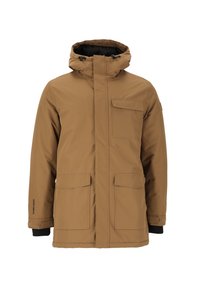 Brun vattentät jacka med hög krage, justerbar huva, två framfickor och elastiska cuffar; slät textur med en minimalistisk design.