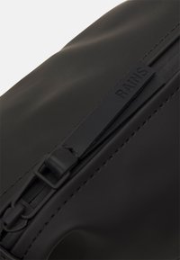 Thumbnail Image 5