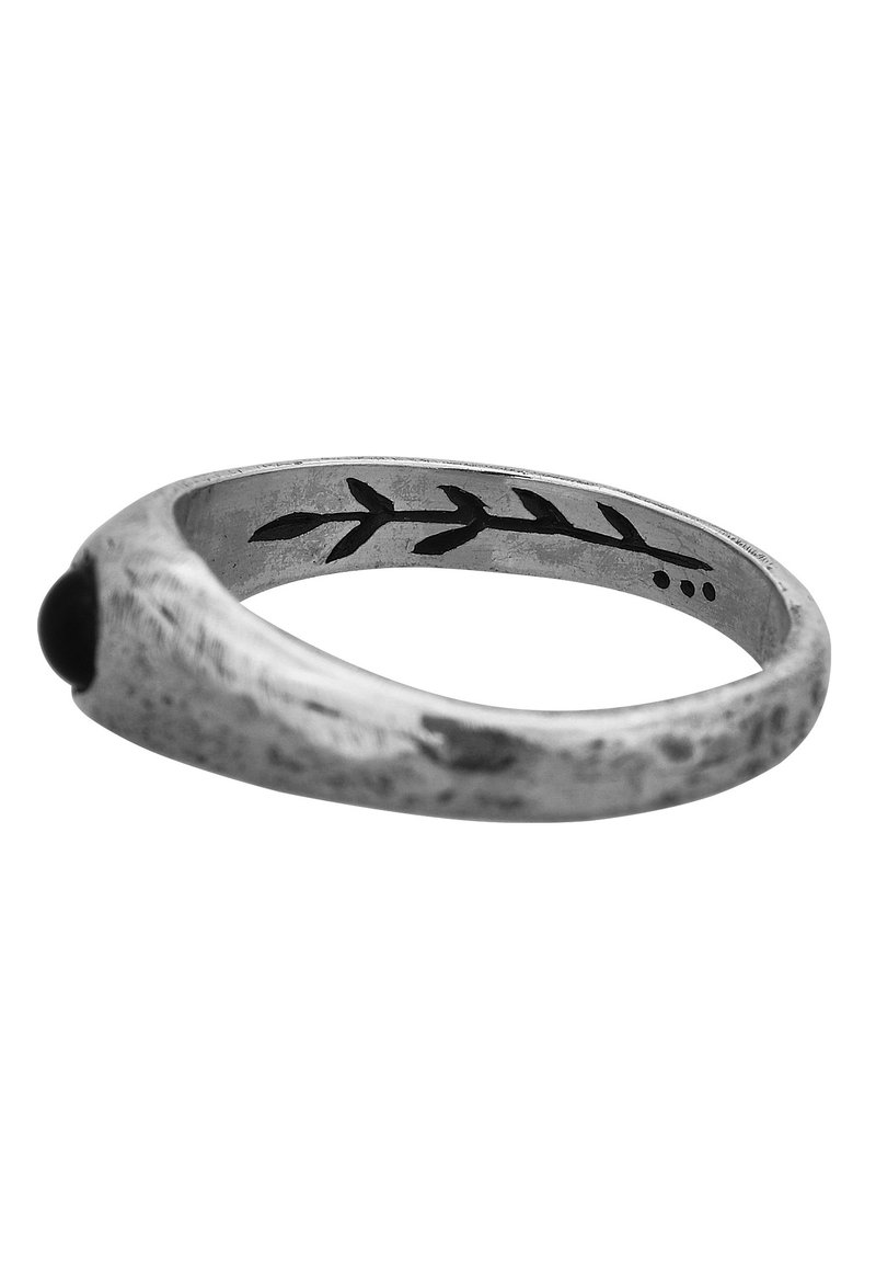 Anello in argento con pietra onice
