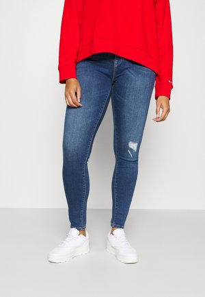ONLY Carmakoma CARLAOLA LIFE - Jeans Skinny - medium blue denim