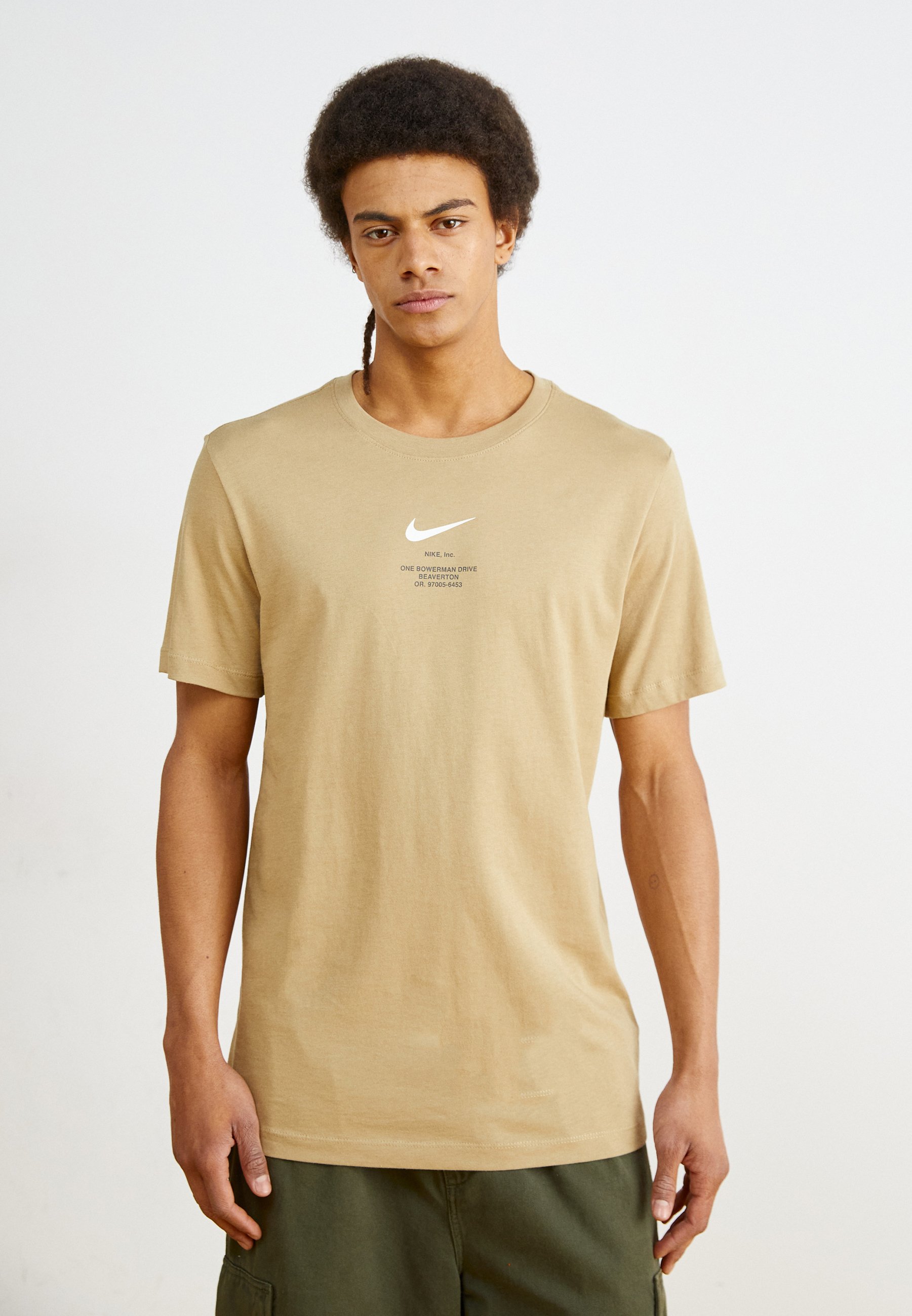 ★ Nike★ Sportswear Athletics T-shirt M Parachute Beige Sa Nike Sportswear SPORTSWEAR PREMIUM ESSENTIALS - Basic T