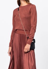 HALLHUBER Stickad tröja - brown