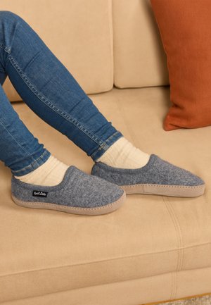 Gusti Leder, MARAH - Slipper - grau