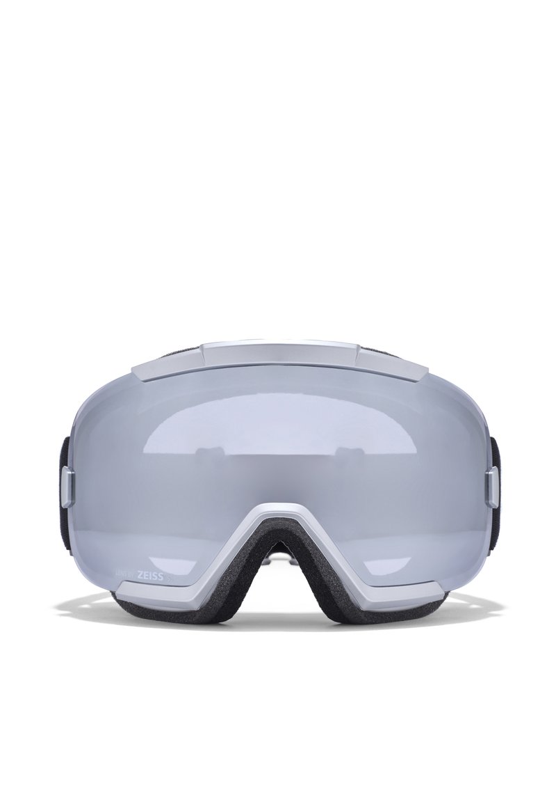 Suusaprillid, millel on sile, läbipaistev lääts ja mattmust vahtraam; ülemisel serval ja külgmistes reguleerimisdetailides on halli aksenti.