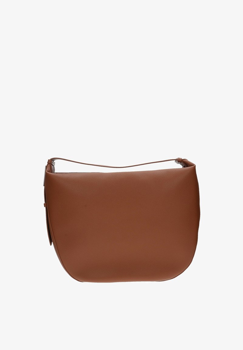 Bolso cruzado de cuero marrón con textura suave, forma redondeada y correa de hombro ajustable. Presenta un cierre superior con cremallera.