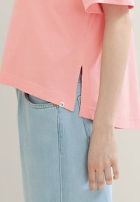 TOM TAILOR DENIM Paprasti marškinėliai - shell pink