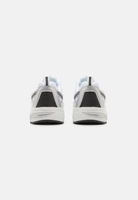 Jack & Jones JFWTOKYO - Sneakers low - bright white/black