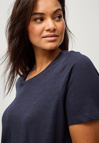 Ellos Plus collection T-shirt basic - marine