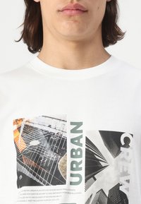 TOM TAILOR DENIM Camiseta estampada - white