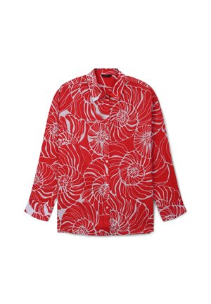 Camicia rossa a maniche lunghe con bottoni, decorata con un motivo bianco astratto di conchiglie, colletto a punta e bottoni visibili lungo la parte anteriore.
