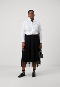 ONLY Carmakoma CARLAVINE ELASTIC SKIRT  - A-line skjørt - black