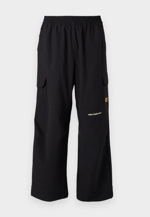 New Balance STREET CLASSICS STRAIGHT LEG PANT - Cargo trousers - black